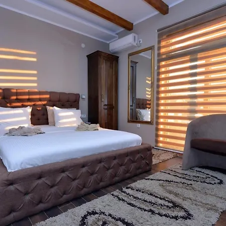 Bed & Breakfast Garni Kaca 4*